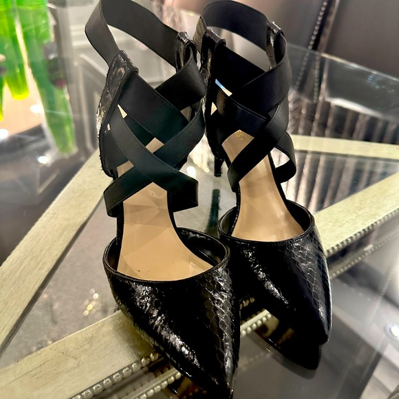 Size 8 Nine West Heels - Picture 2 of 7
